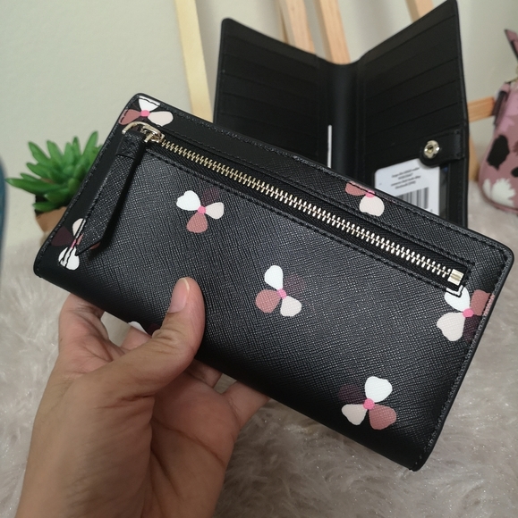 Kate Spade Wallet - Picture 2 of 6